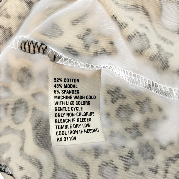 Crown & Ivy Geometric Blue and White Midi Dress - Picture 6 of 8